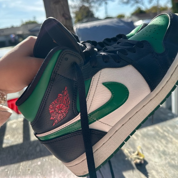 jordan mid green toe
